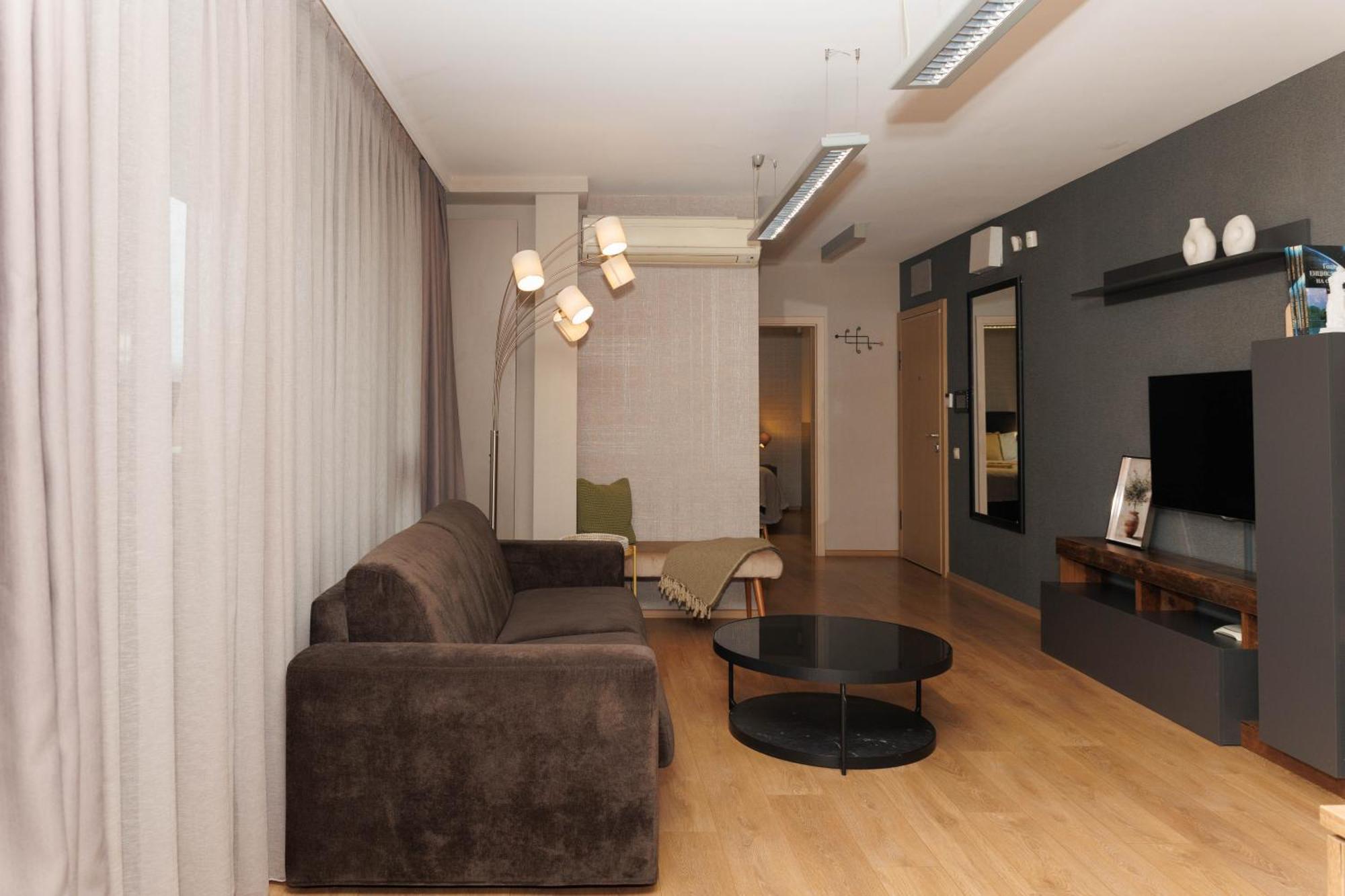 City Center Apartments With Parking Plovdiv Eksteriør billede